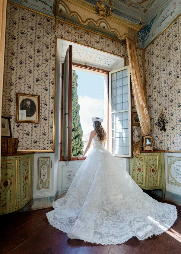 Белое свадебное платье