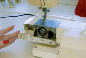 Челноки для швейных машин - виды и советы по выбору
