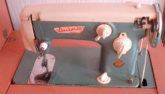 Швейная машинка СССР «Чайка»