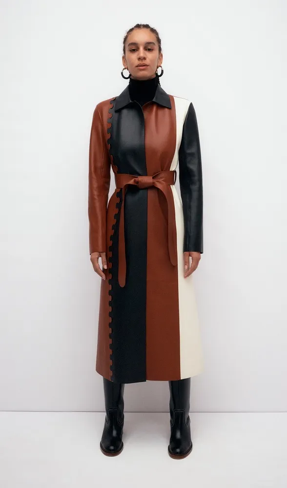 модное пальто 2022 тренд кожаное пальто