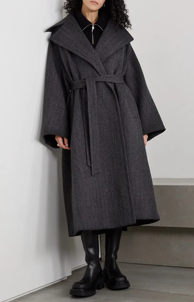 модное пальто 2022 тренд пальто на поясе