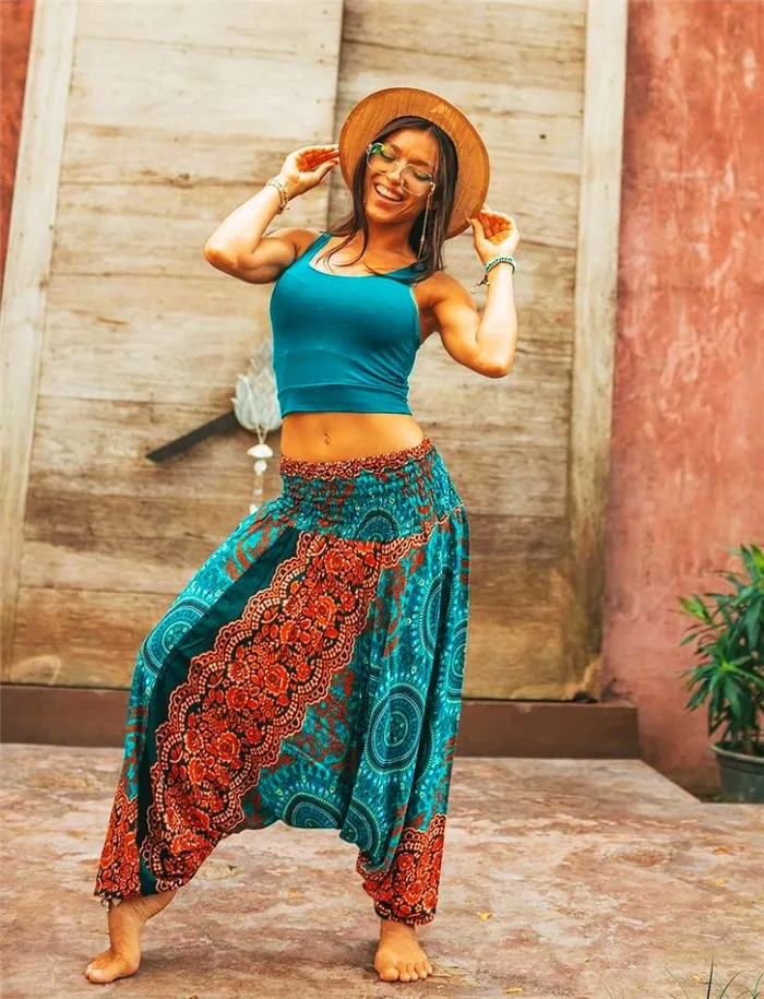 женские штаны шаровары с индийским узором