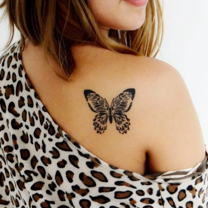 Эскизы самых популярных татуировок на спине для девушек и их значение