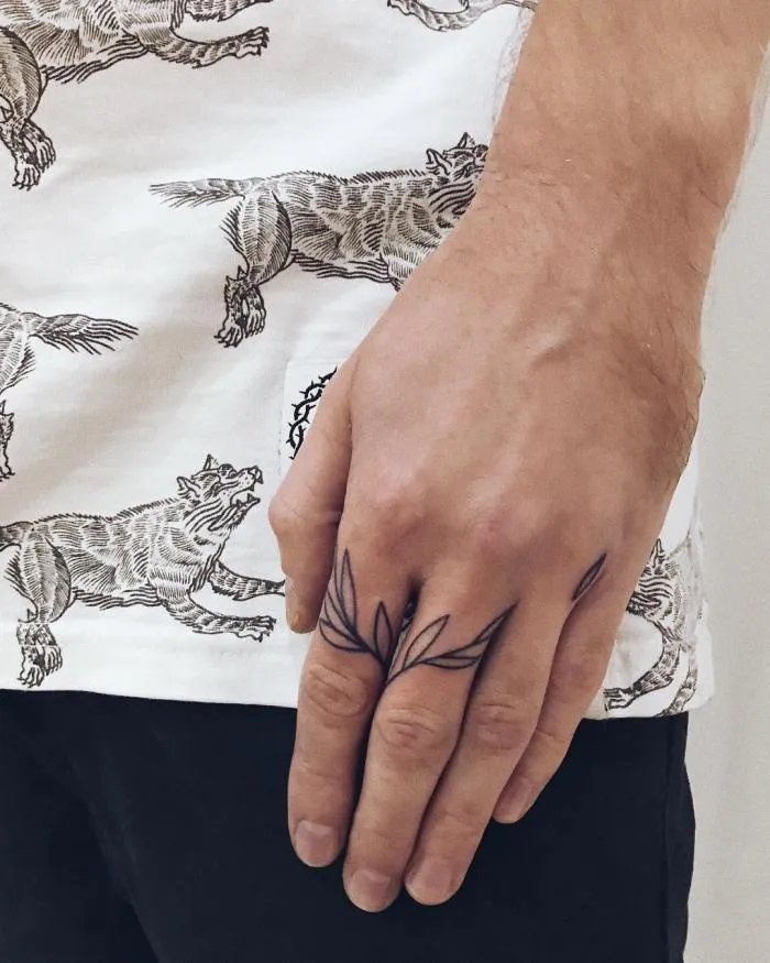 красивые татуировки на пальцах