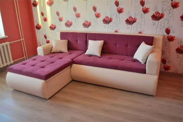 Раскладной диван с наполнителем ППУ в гостиной-спальне