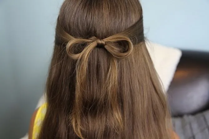 Модные и легкие прически на длинные волосы для девочек в школу: идеи на каждый день 2