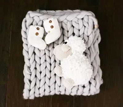 Одеяльце из шерсти мериноса для малышей