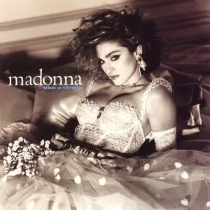 Сексуально-агрессивный макияж 80-х годов на Мадонне