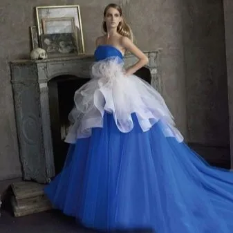 Синее пышное свадебное платье