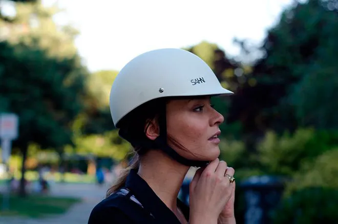 Как правильно носить велосипедный шлем?