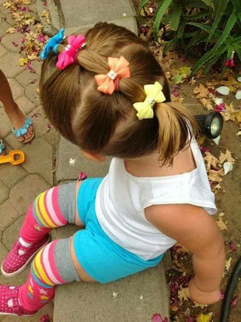 Фото красивых причесок для девочек в садик