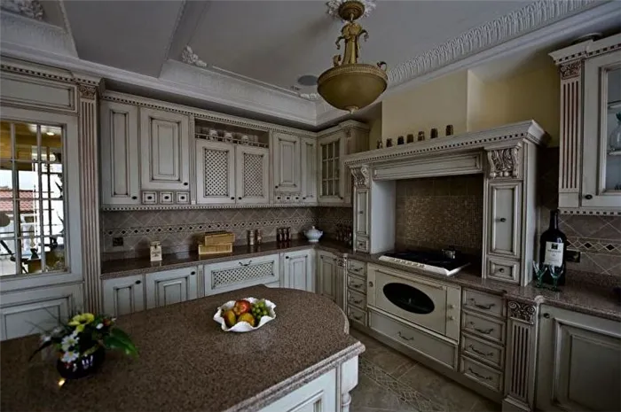 Серая кухня в классическом стиле - Дизайн интерьера