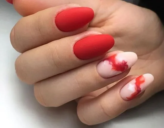 Красные матовые ногти дизайн 2022. Фото новинки со стразами, серебром, френчем, золотом, рисунком