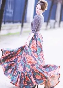 летящая юбка с цветочным принтом