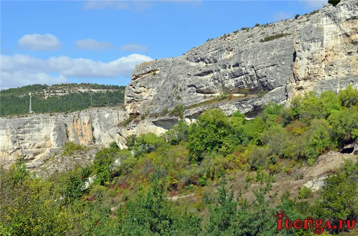 пещерный город Чуфут-Кале, плато Бурунчак, успенский монастырь 