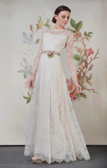 Cкромное свадебное платье