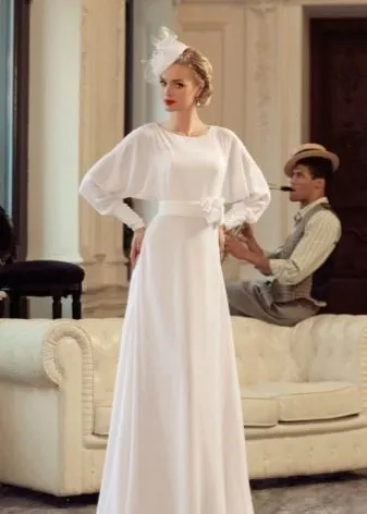 Свадебное простое винтажное платье с рукавами