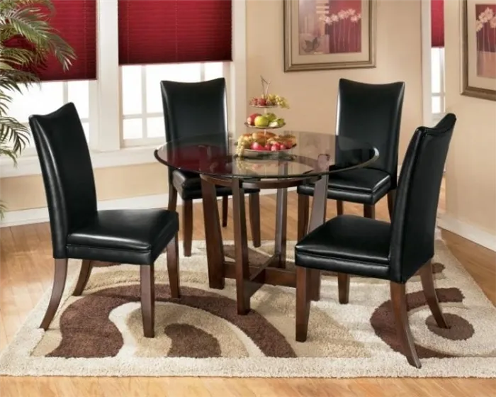 Столы и стулья для гостиной