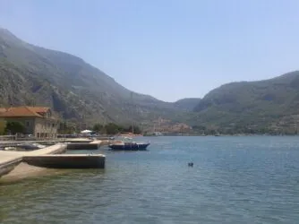 Черногория море в Которском заливе
