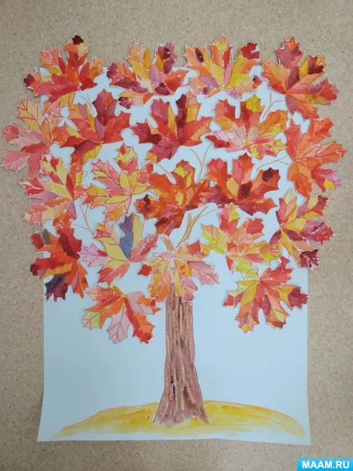 Коллективное панно «Осеннее дерево» в старшей группе