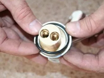 Излив для смесителя для кухонной раковины что это такое, описание. Излив для смесителя на кухню.