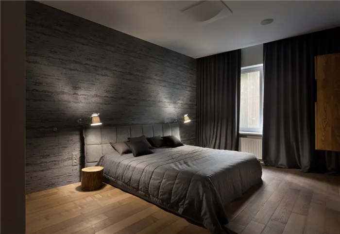 При выборе штор для спальни в стиле минимализм предпочтение отдают простой форме и однотонному материалу