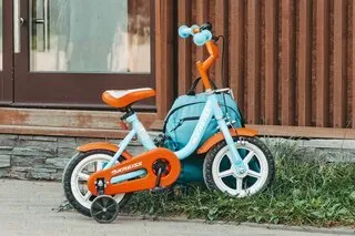 Пример детского велосипеда с ножным и ручным тормозом от фирмы Kreiss.