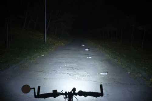 световой поток велосипедного фонаря