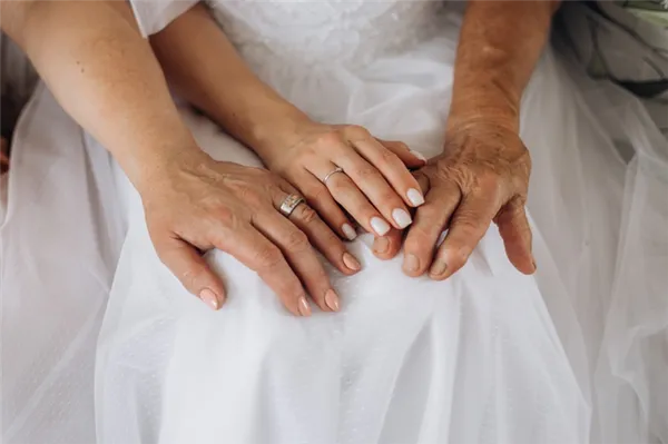 37 лет свадьбы: муслиновая свадьба, ее традиции и виды подарков