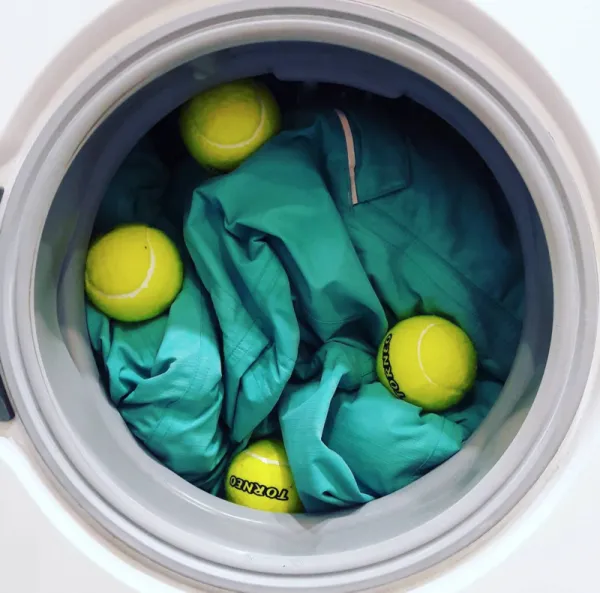 Теннисные мячи в стиральной машине