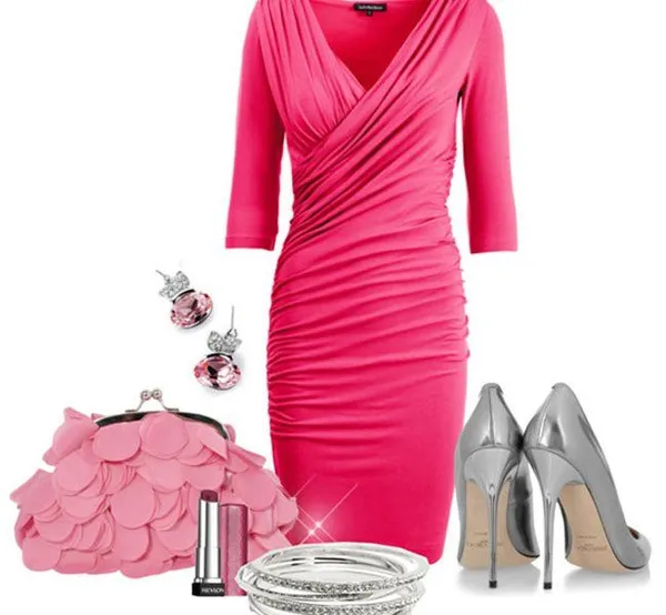 Сочное розовое платье с серебряными туфлями