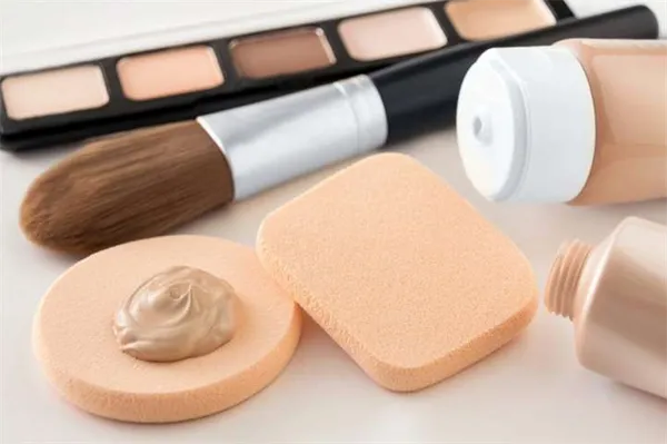 Как правильно наносить тональный крем для легкого макияжа