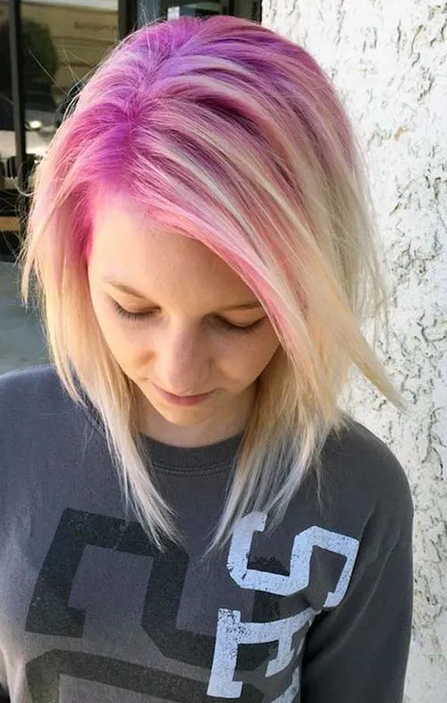 розовые корни волос на блонд