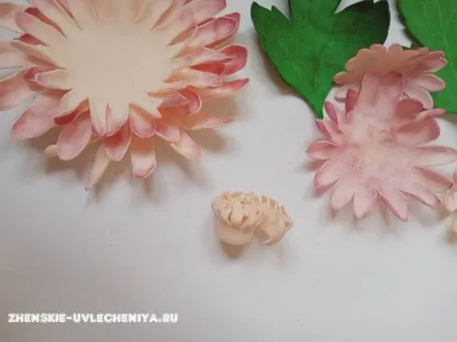 как сделать хризантему из фоамирана 