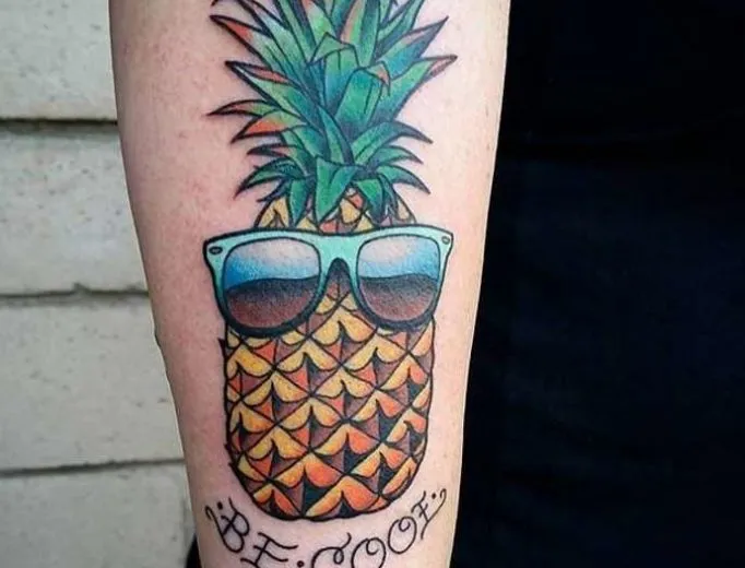 tattoo-pineapple-ty5w4j63h5rg