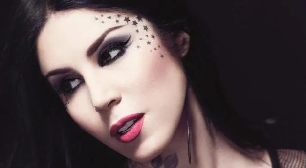 Что купить у Kat Von D: ТОП5. Отзывы на мастхэвы