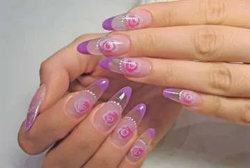 Уход за наращенными ногтями в студиях NailsProfi